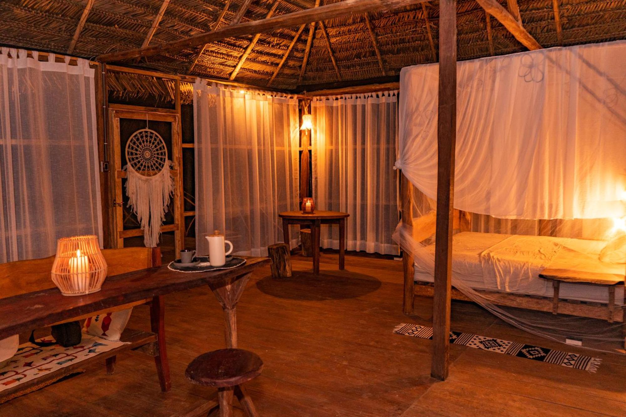 איקיטוס Awaken Amazonian Healing Resort All Inclusive מראה חיצוני תמונה
