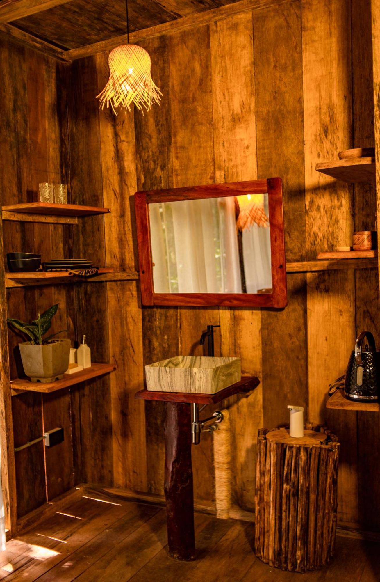 איקיטוס Awaken Amazonian Healing Resort All Inclusive מראה חיצוני תמונה