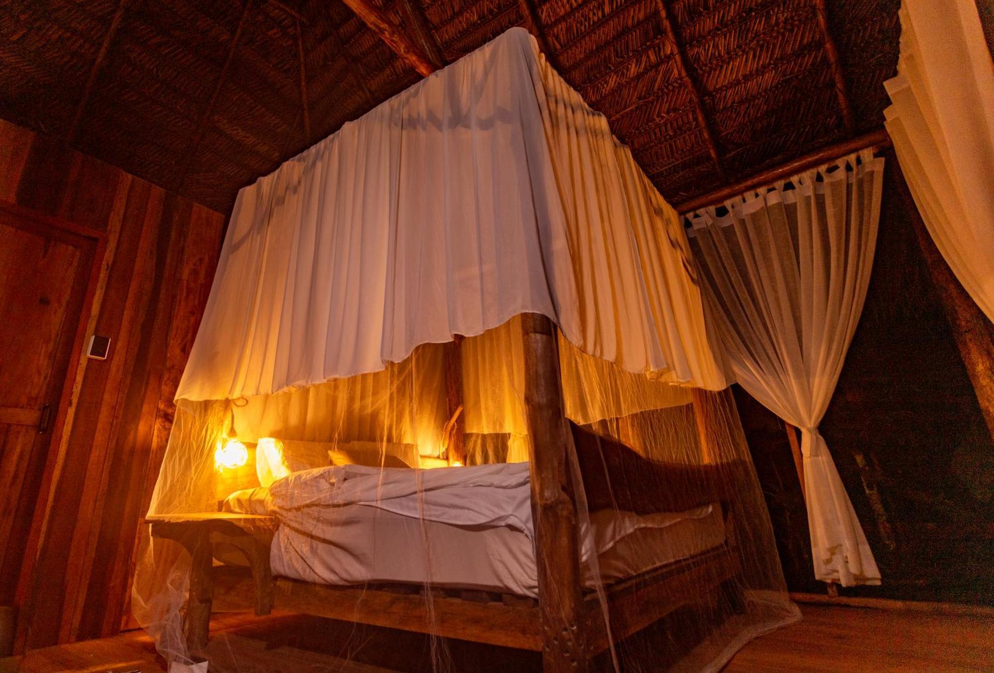 איקיטוס Awaken Amazonian Healing Resort All Inclusive מראה חיצוני תמונה